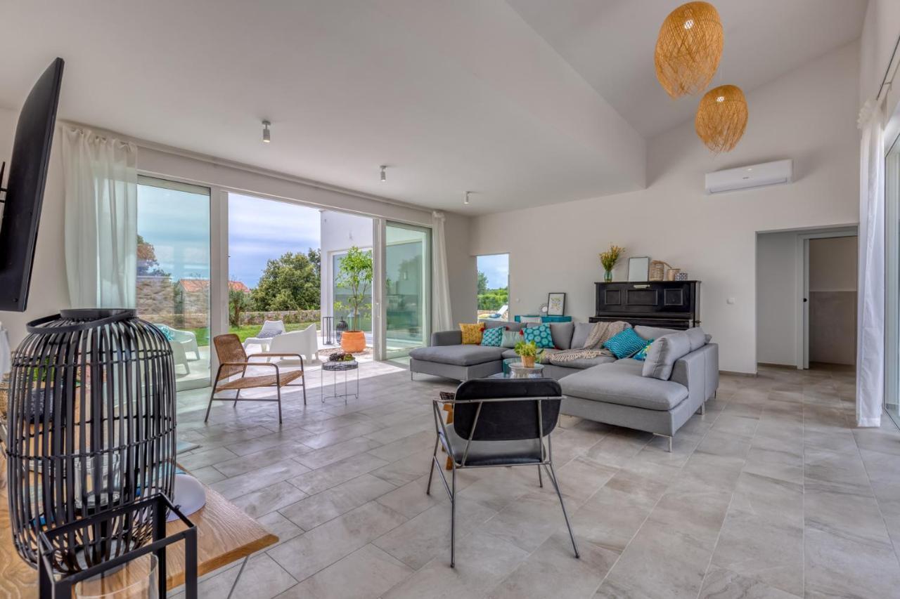 Villa Vela Muline - 8 Plus 2 Guests - Heated Pool Ugljan Dış mekan fotoğraf